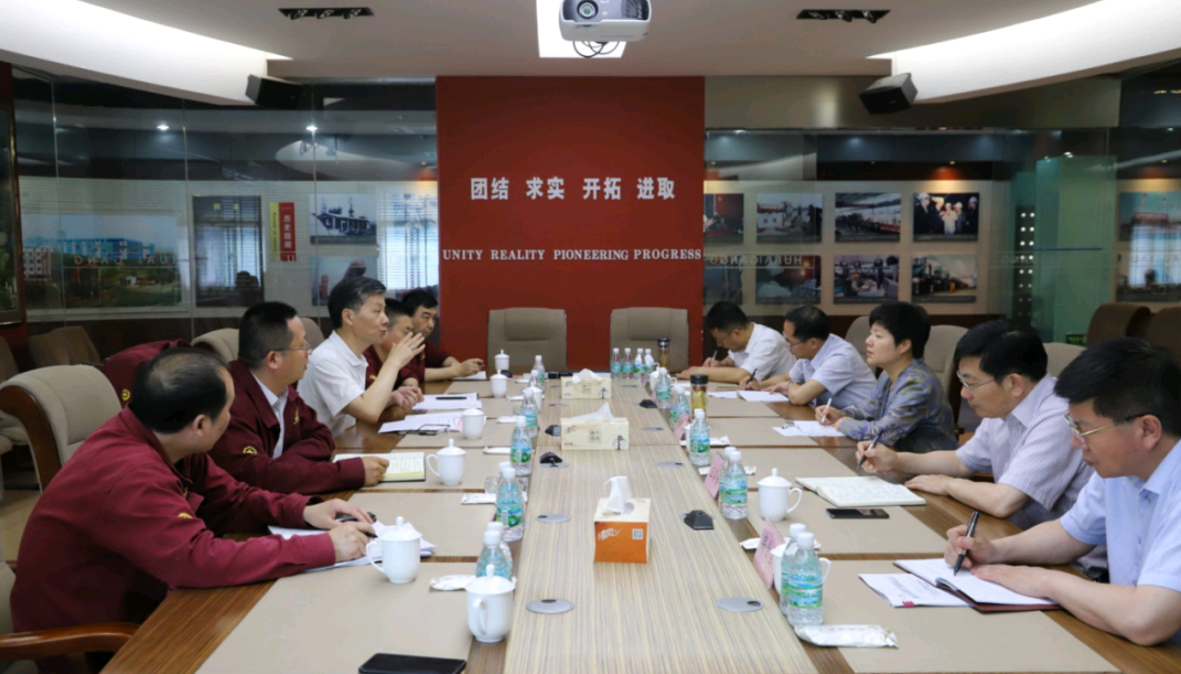 市長(zhǎng)蔡麗新來(lái)淮鋼調(diào)研