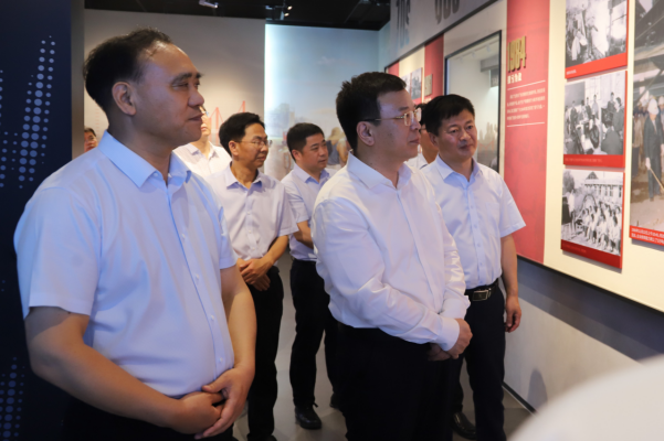 市委常委、市紀(jì)委書記、市監(jiān)委主任岳嶺來淮鋼調(diào)研指導(dǎo)